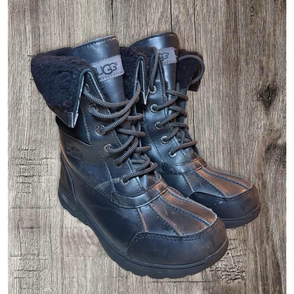 Beautiful UGG Butte II waterproof winter black boots. Size 4